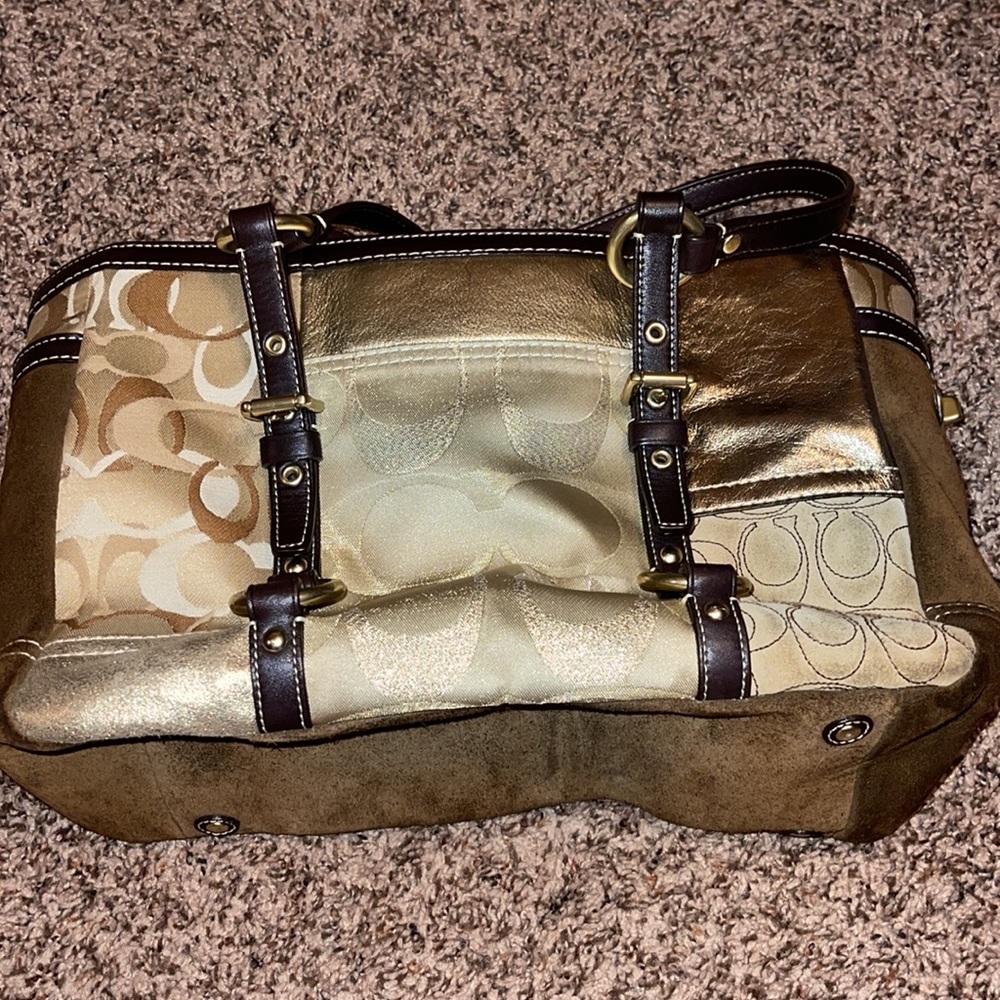 Beautiful Bronze, Brown, Suede/Leather Glitter Coach Purse! - Picture 7 of 9